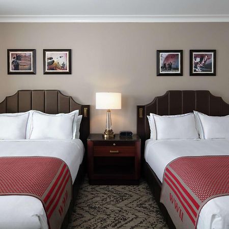 The Higgins Hotel New Orleans, Curio Collection By Hilton Eksteriør bilde