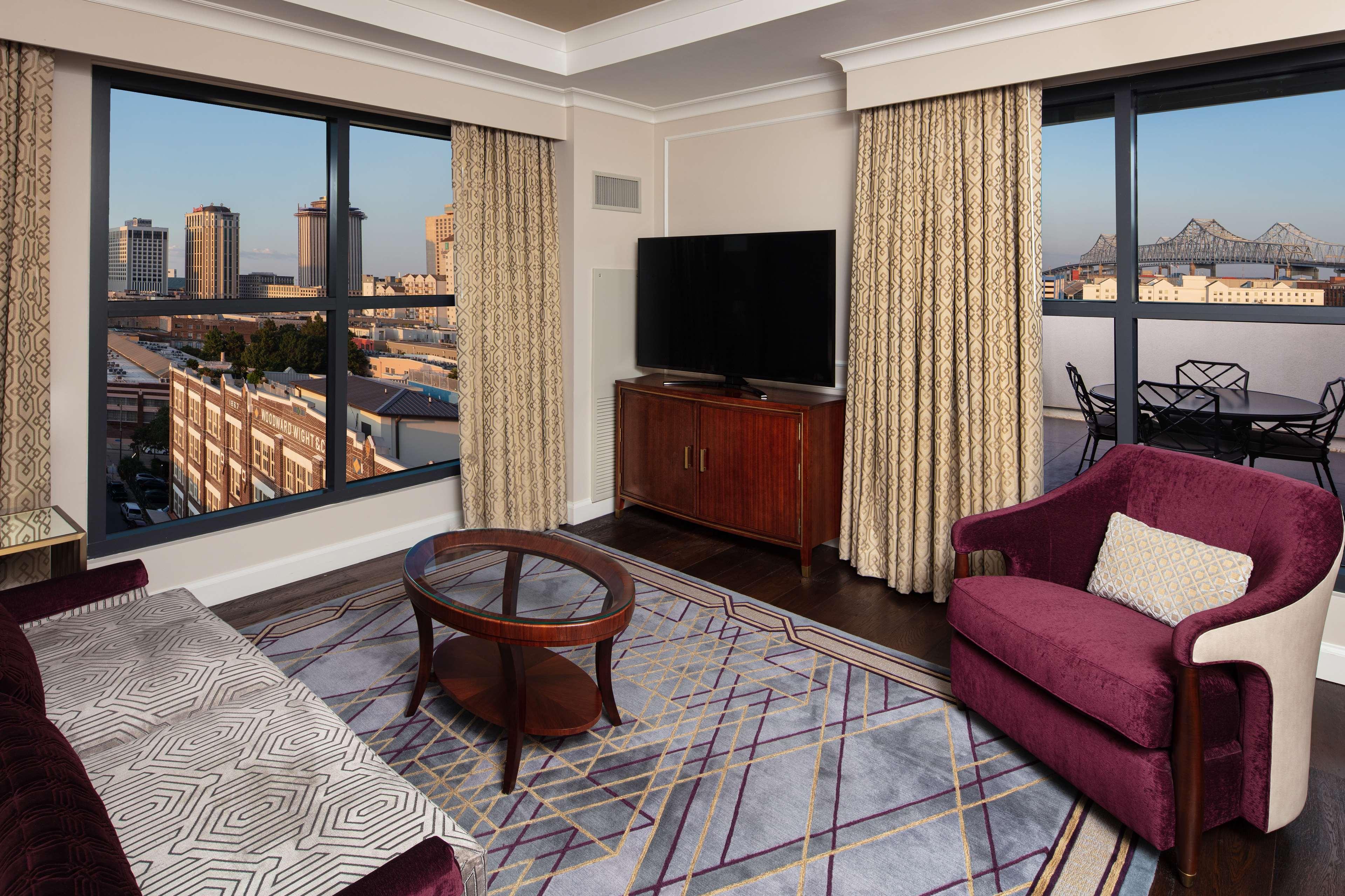 The Higgins Hotel New Orleans, Curio Collection By Hilton Eksteriør bilde