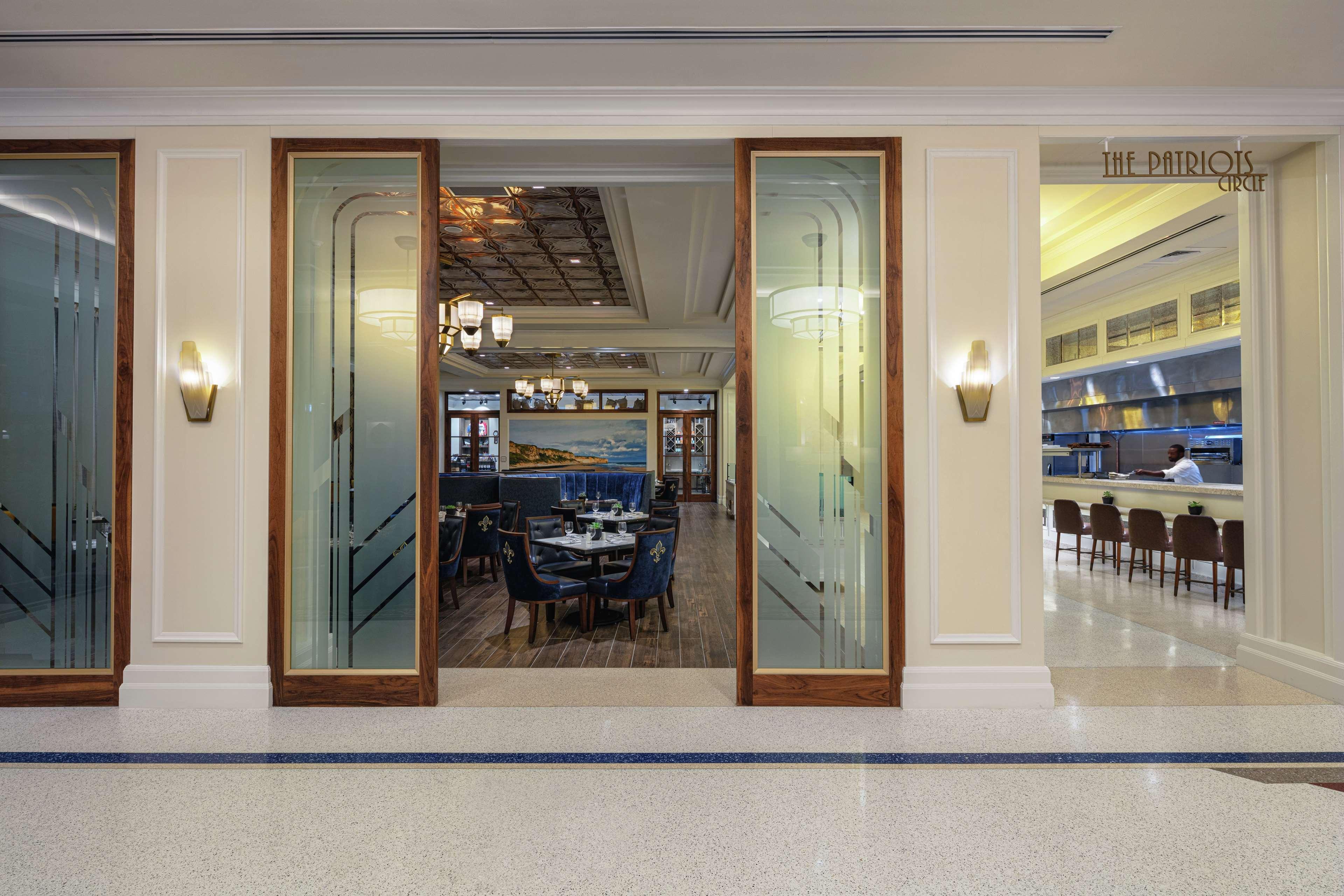 The Higgins Hotel New Orleans, Curio Collection By Hilton Eksteriør bilde