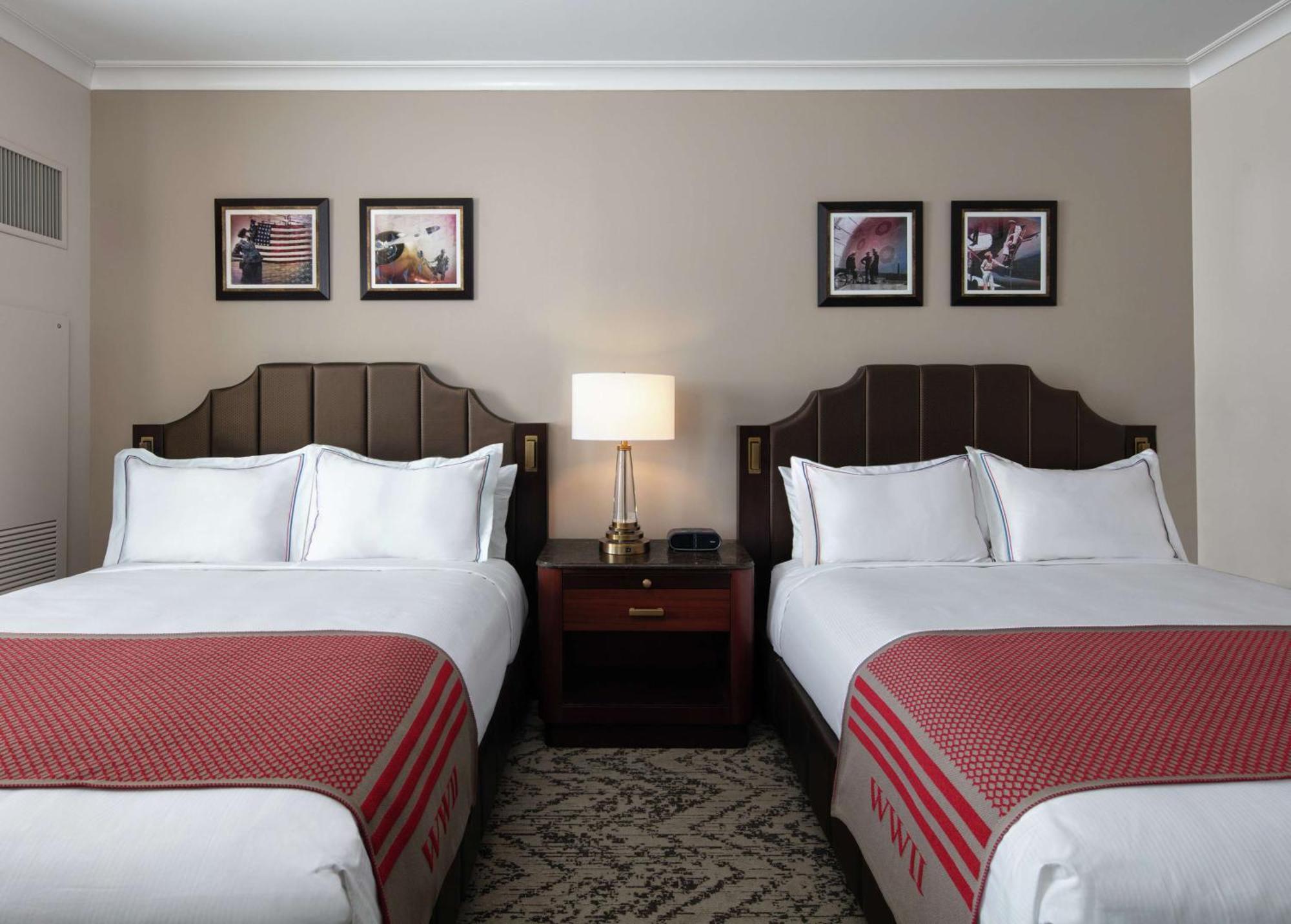 The Higgins Hotel New Orleans, Curio Collection By Hilton Eksteriør bilde