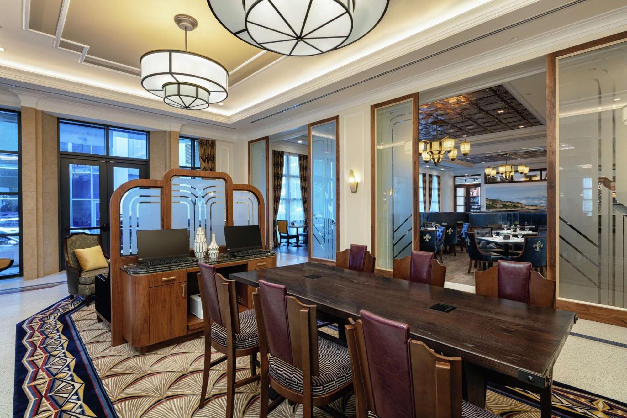 The Higgins Hotel New Orleans, Curio Collection By Hilton Eksteriør bilde